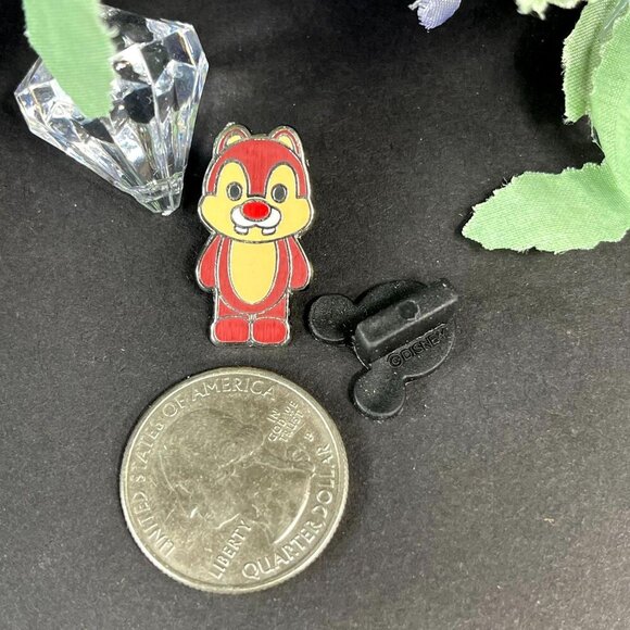 Disney Dale Trading Pin Mini Chipmunk Lapel Pin Brooch Badge Accessories Jewelry - Picture 3 of 6